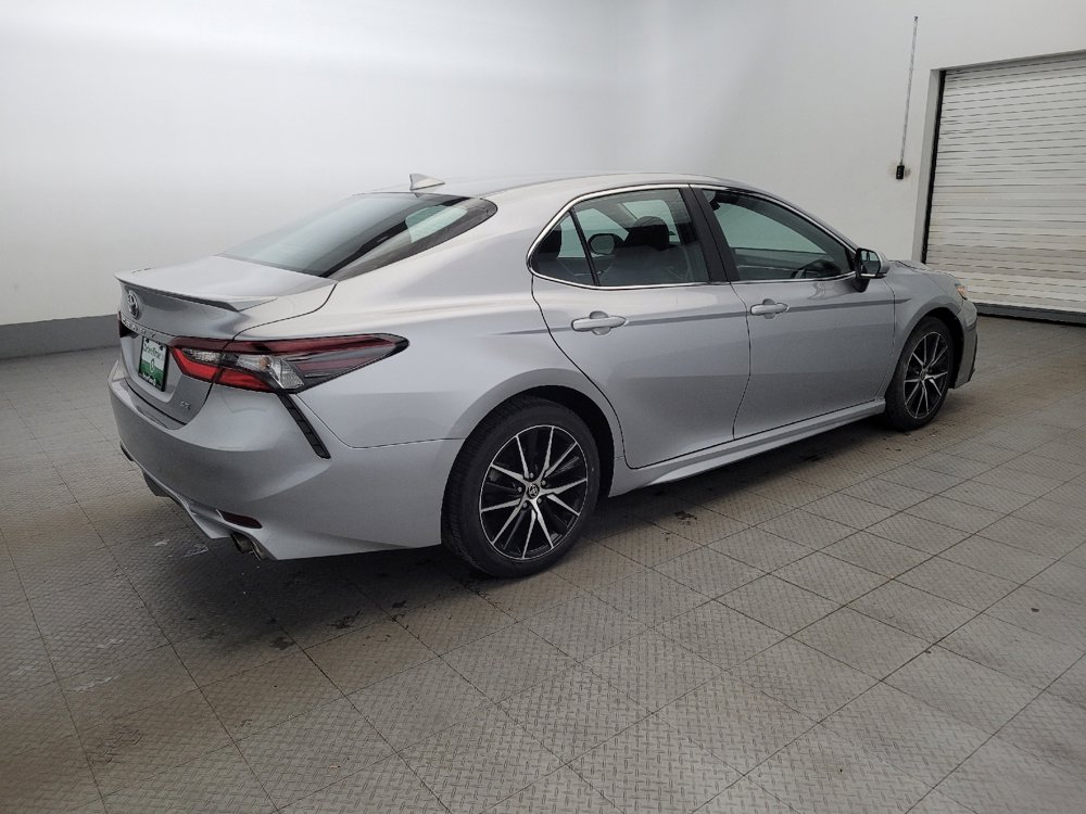 Used 2024 Toyota Camry SE image 10