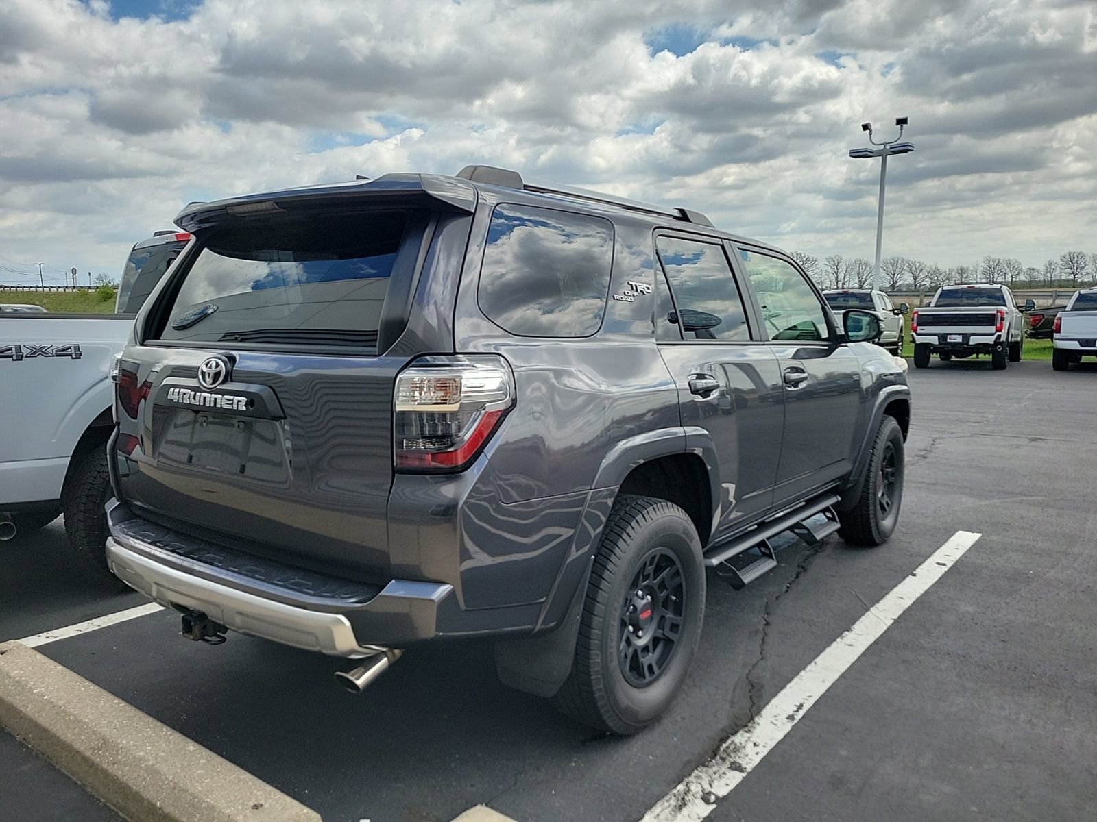 Used 2018 Toyota 4Runner TRD Off-Road Premium image 4