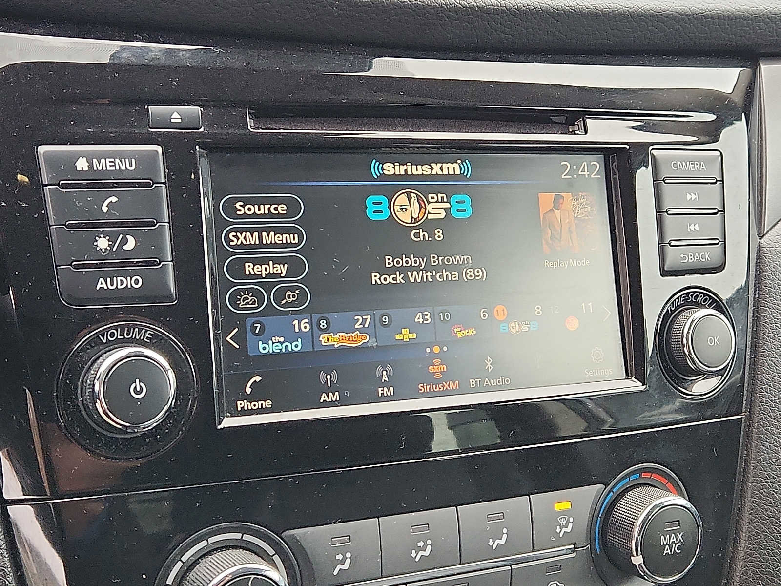 Used 2022 Nissan Rogue Sport S image 16