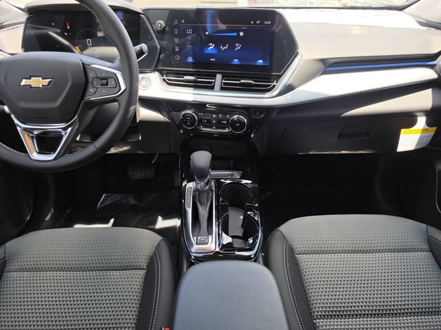 Used 2026 Chevrolet Trax LT w/ LT Convenience Package FWD image 17