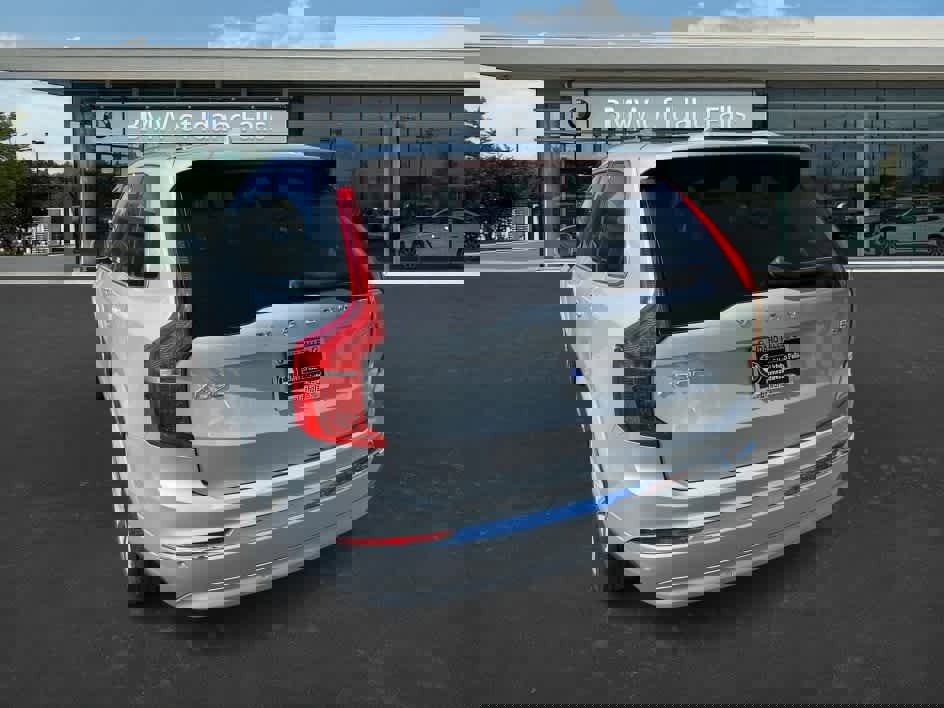 Used 2023 Volvo XC90 B6 Plus image 6