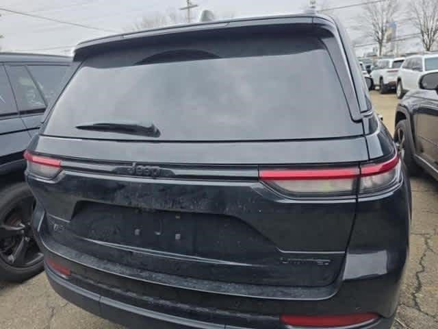 Used 2023 Jeep Grand Cherokee Limited w/ Black Appearance Package image 5