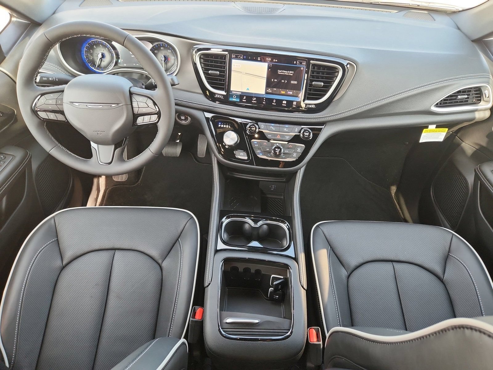 New 2027 Chrysler Pacifica Limited FWD image 13