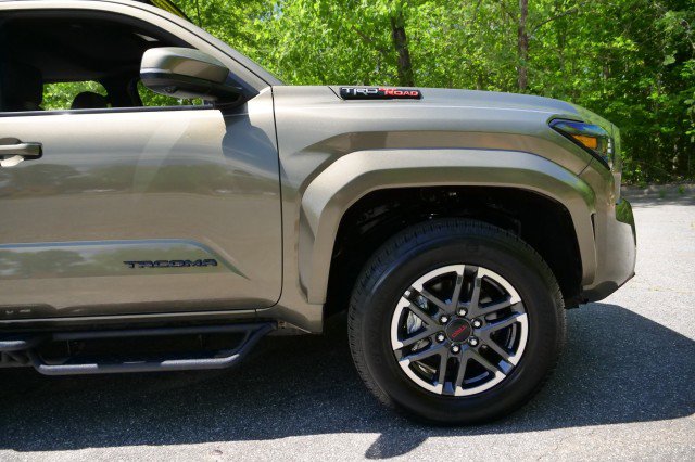 Used 2025 Toyota Tacoma TRD Sport w/ TRD Sport Premium Package AWD/4WD image 46
