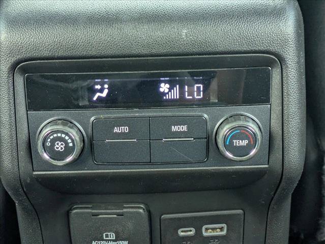 Used 2021 GMC Acadia SLE w/ Driver Convenience Package FWD image 16