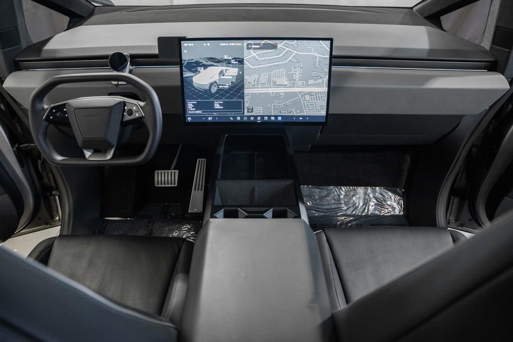 Used 2024 Tesla Cybertruck AWD Crew Cab image 28