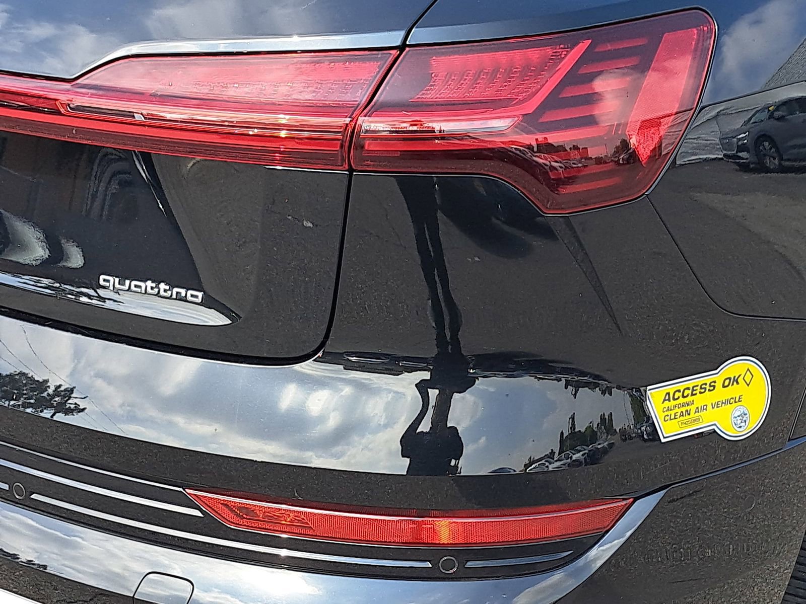 Used 2022 Audi e-tron Premium Plus AWD/4WD image 37