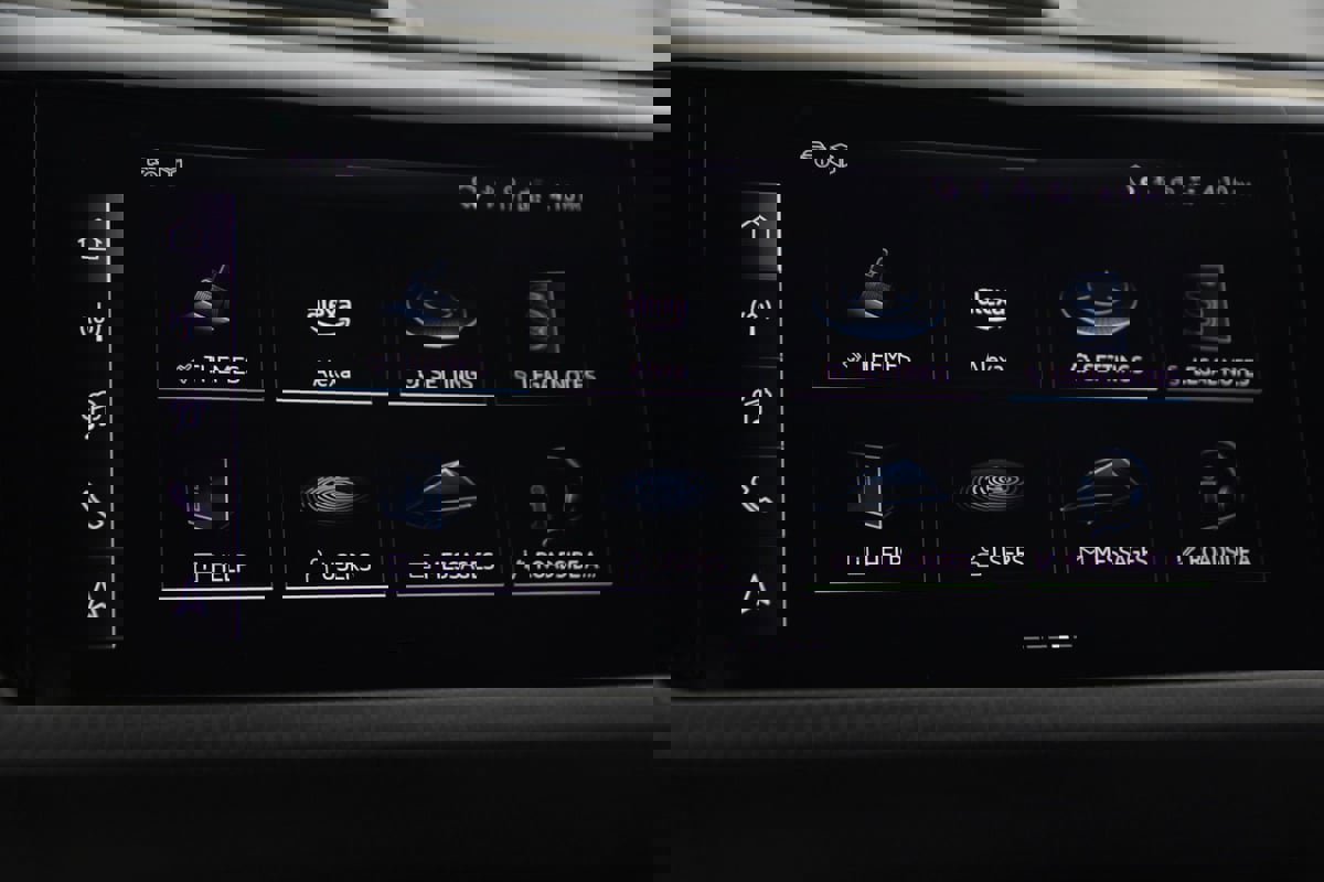 Used 2024 Audi RS e-tron GT w/ Carbon Performance Package image 56