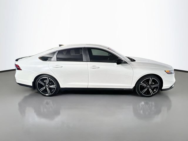 Used 2023 Honda Accord Sport image 9