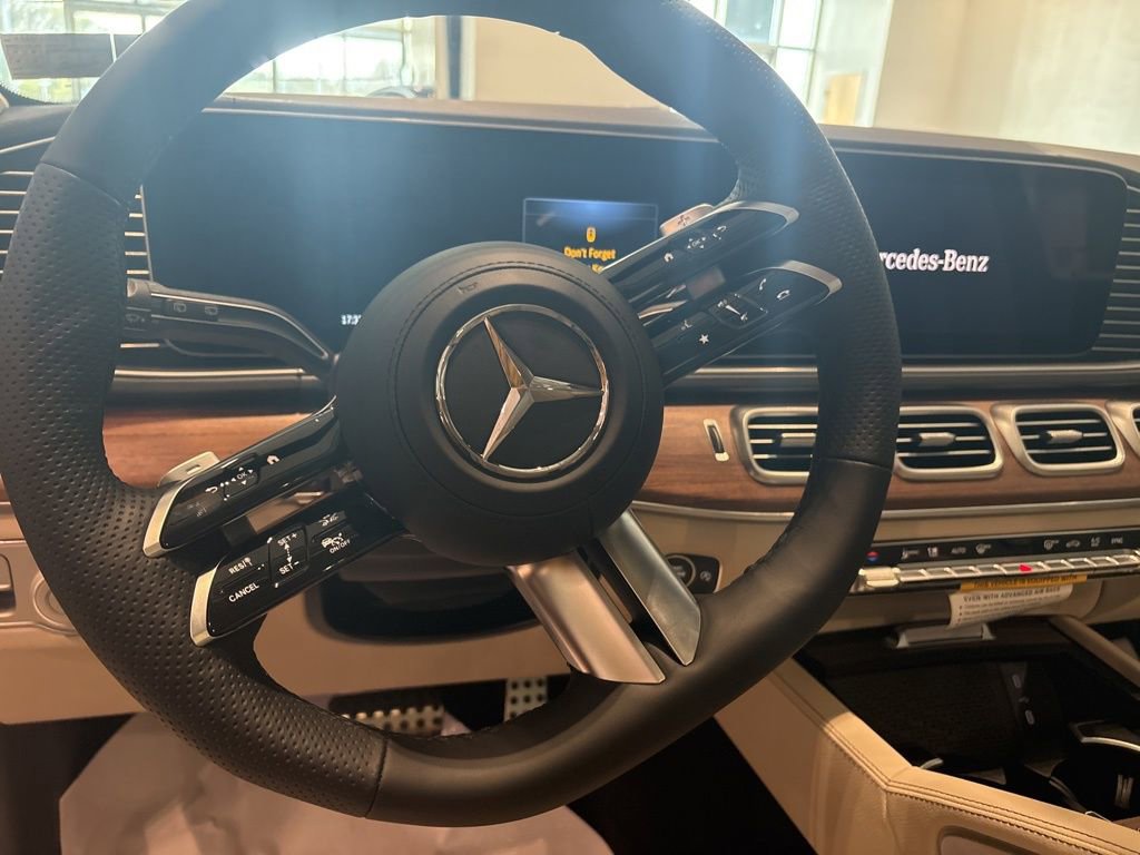 New 2026 Mercedes-Benz GLS 450 4MATIC image 9