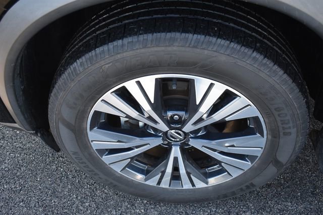 Used 2021 Nissan Rogue SV w/ Premium Package image 12