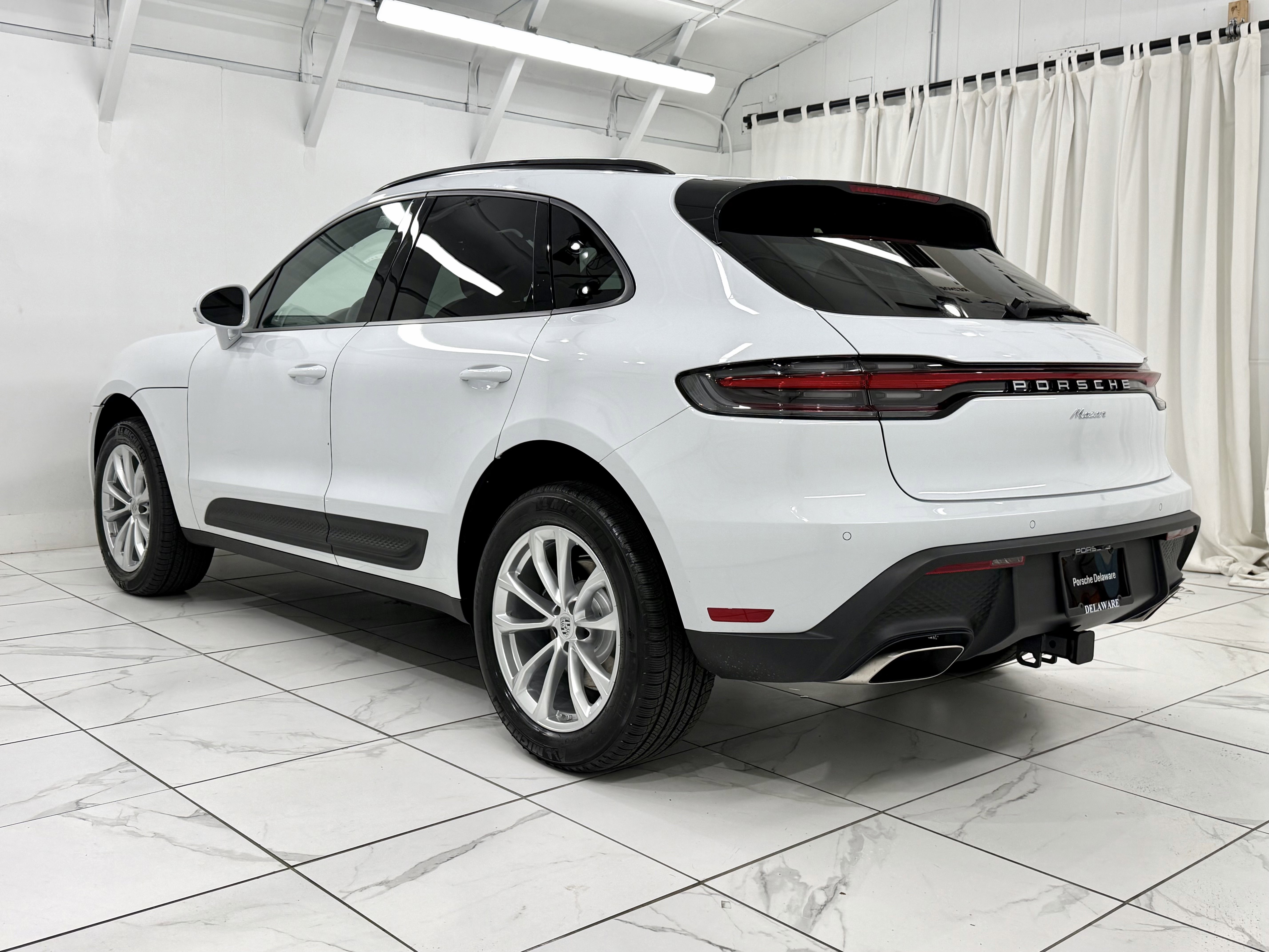 New 2026 Porsche Macan image 3