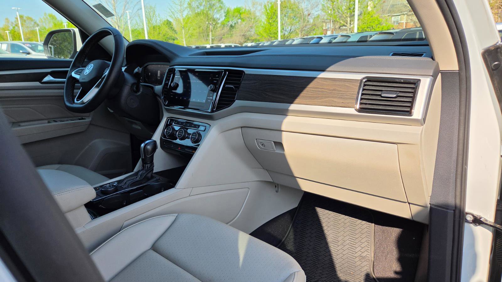 Certified 2022 Volkswagen Atlas SE image 27