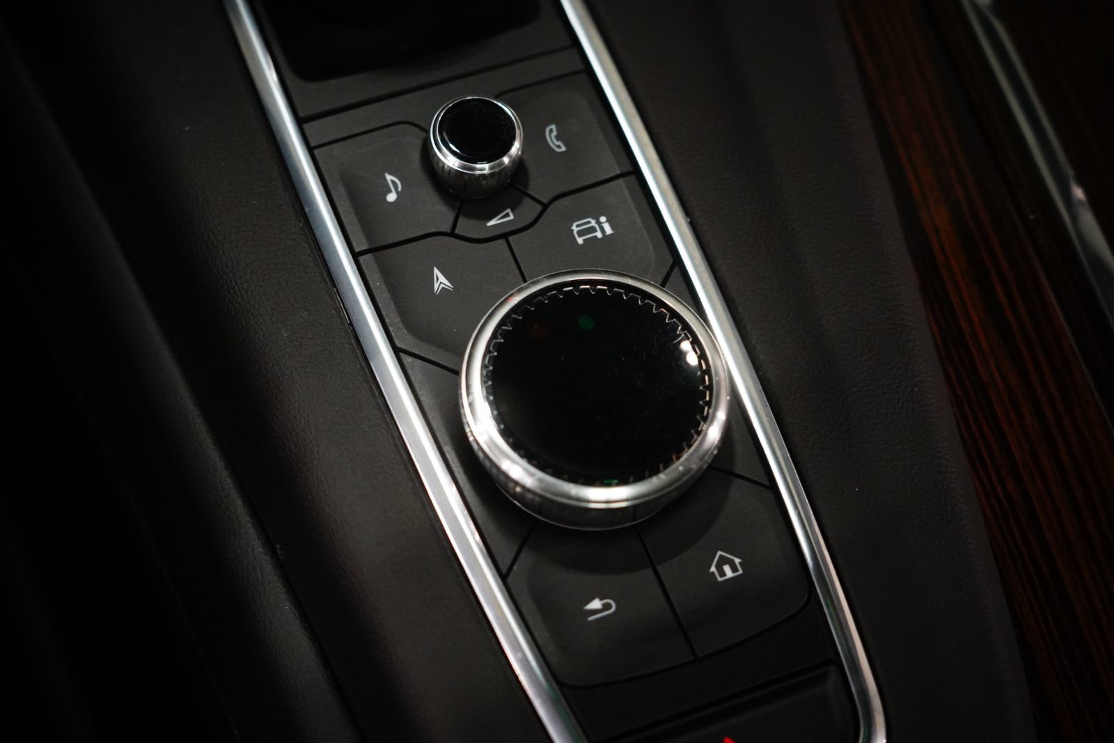 Used 2021 Cadillac Escalade ESV Premium Luxury w/ Driver Assist Tech Package image 30