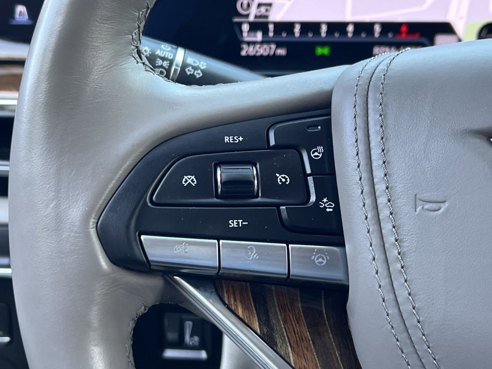 Used 2024 Cadillac Escalade Sport Platinum w/ LPO, Floor Liner Package AWD/4WD image 36