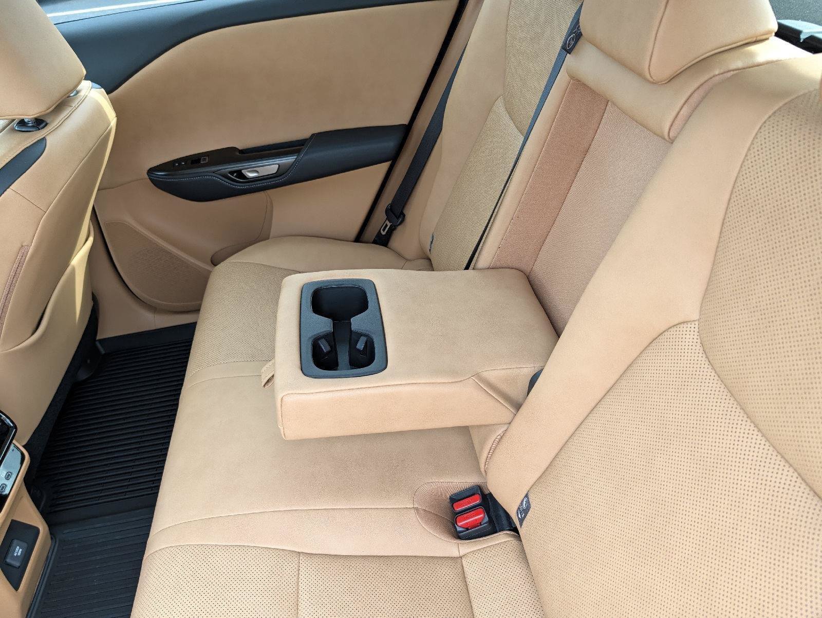 Used 2025 Lexus RZ 450e w/ Technology Package AWD/4WD image 19