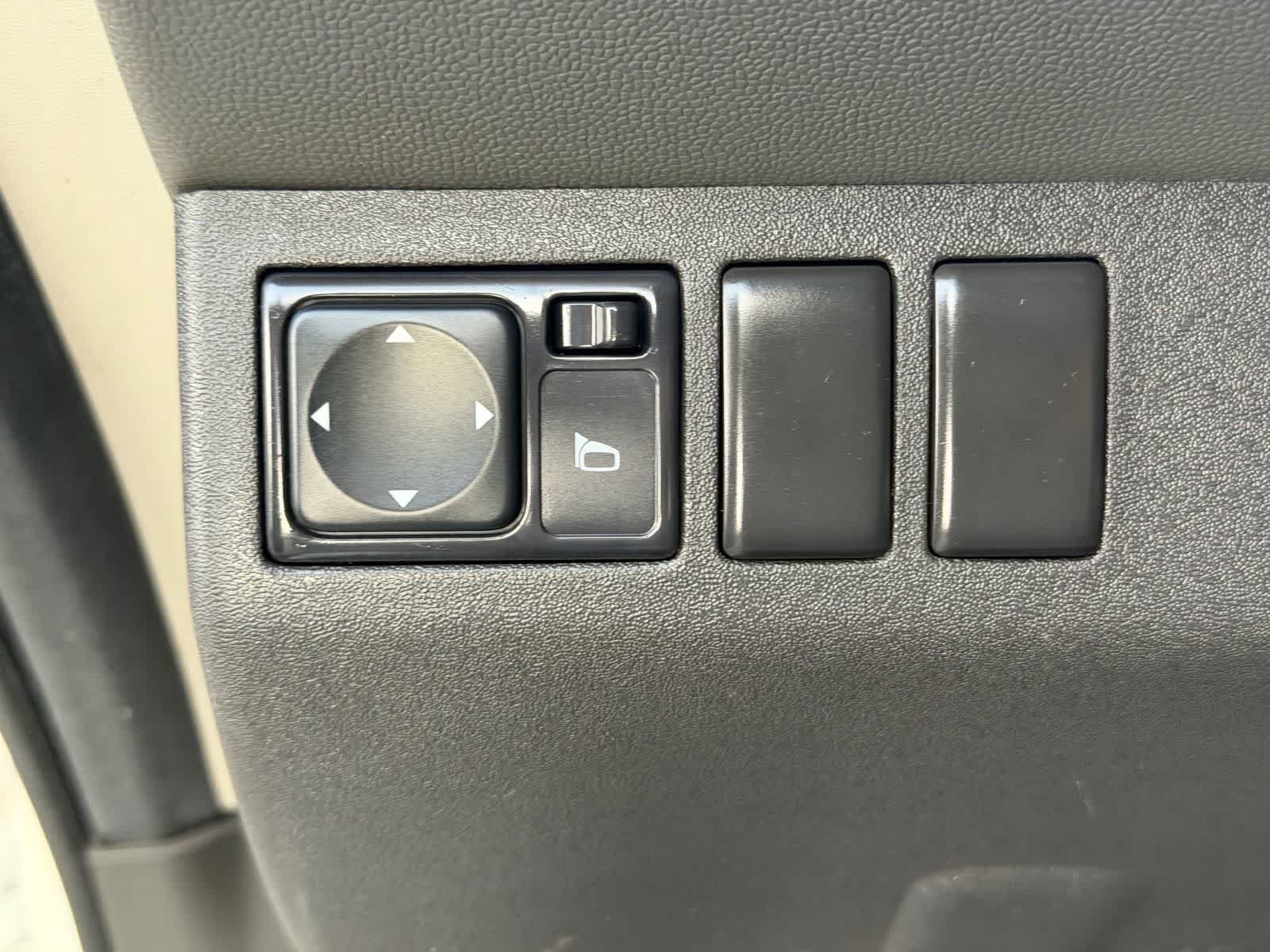 Used 2013 Nissan Xterra S RWD image 18