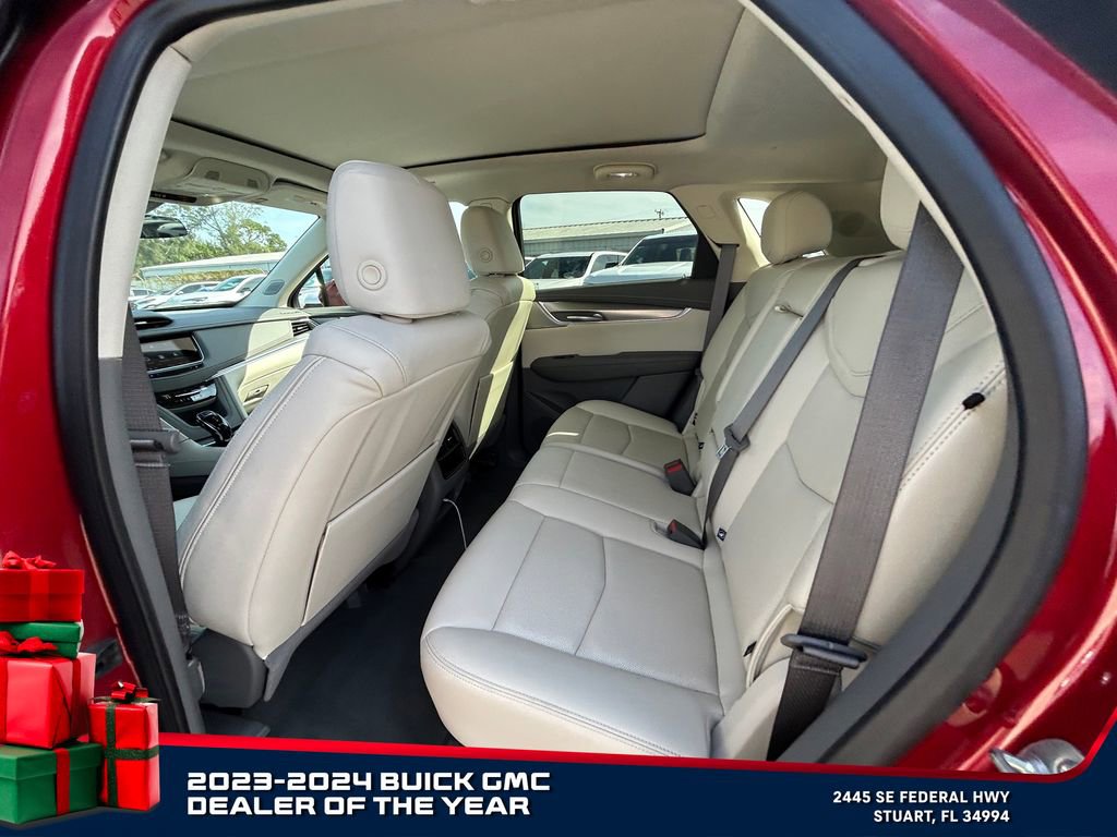 Used 2025 Cadillac XT5 Premium Luxury image 12