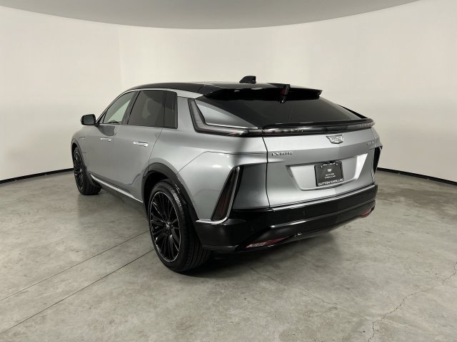 Used 2025 Cadillac Lyriq Luxury w/ LPO, Floor Liner Package AWD/4WD image 6