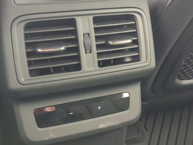 Used 2025 Audi Q5 Premium w/ Convenience Package image 18