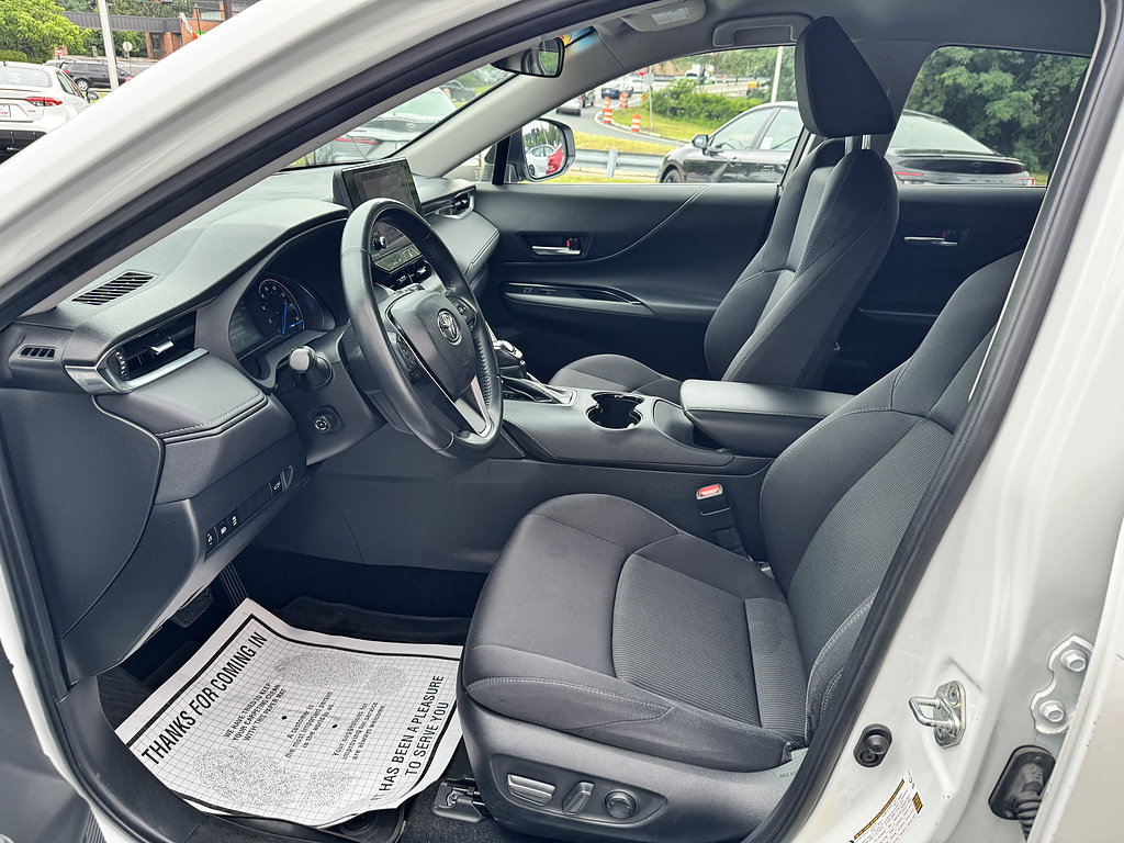 Certified 2023 Toyota Venza LE AWD/4WD image 8