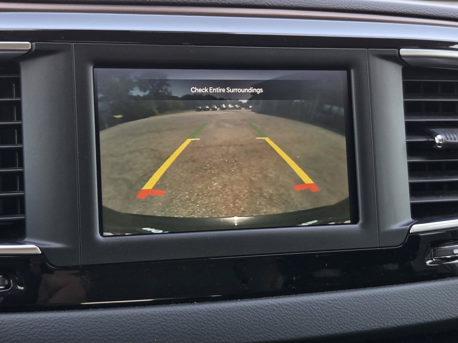 Used 2023 Chrysler Voyager LX FWD image 15