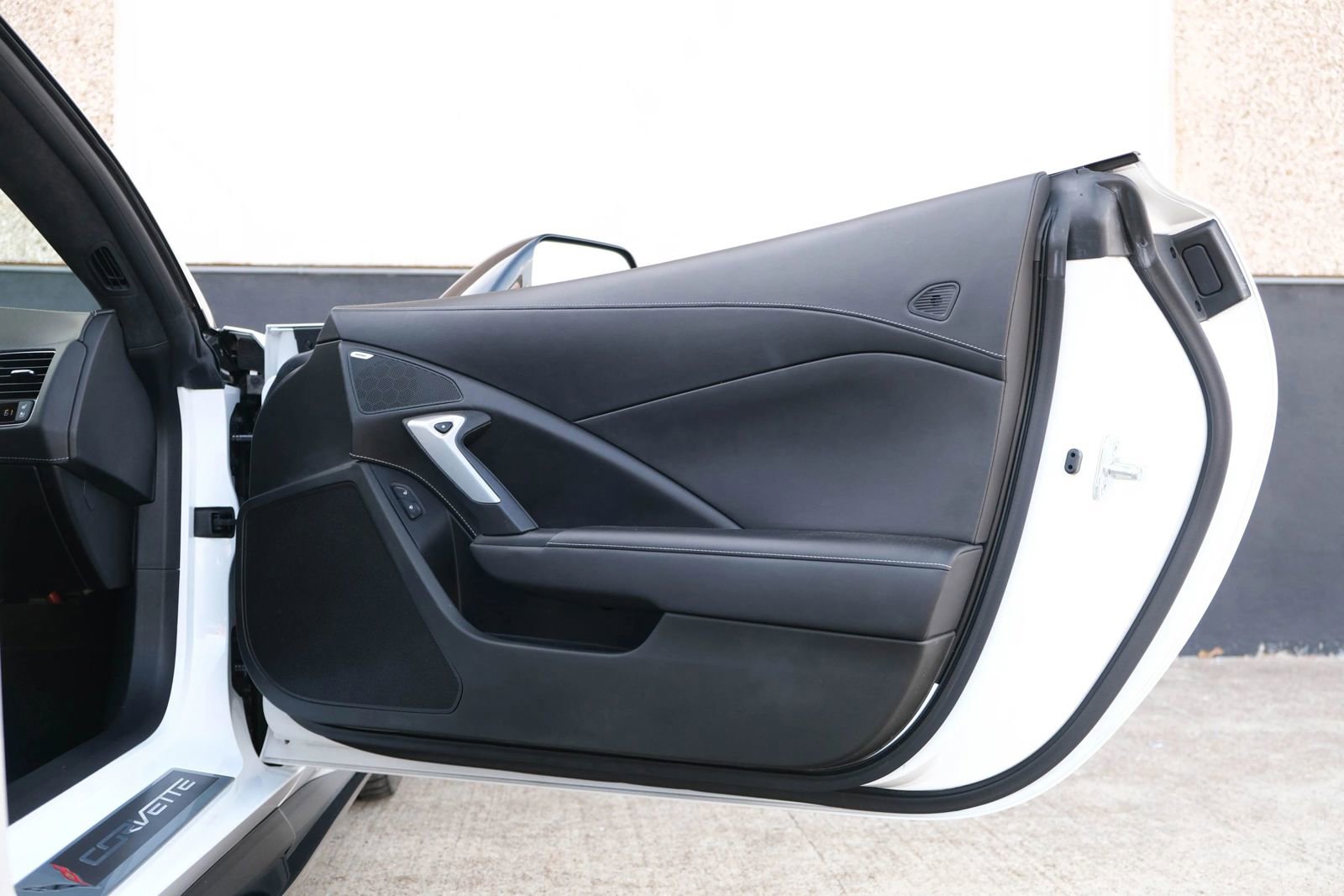 Used 2016 Chevrolet Corvette Stingray Coupe w/ 3LT Preferred Equipment Group image 27