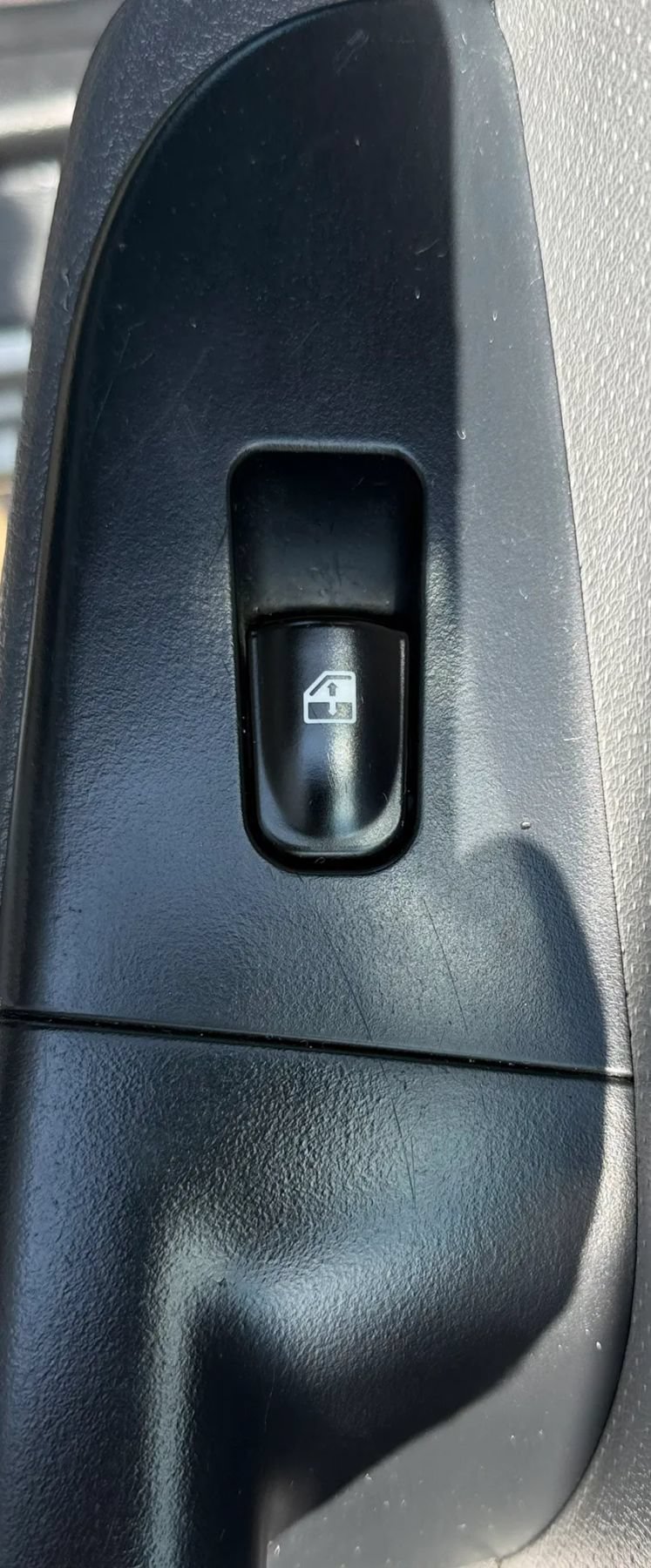 Used 2010 Hyundai Elantra GLS FWD image 28