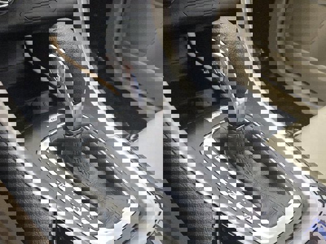 Used 2014 Ford Fusion SE FWD image 22