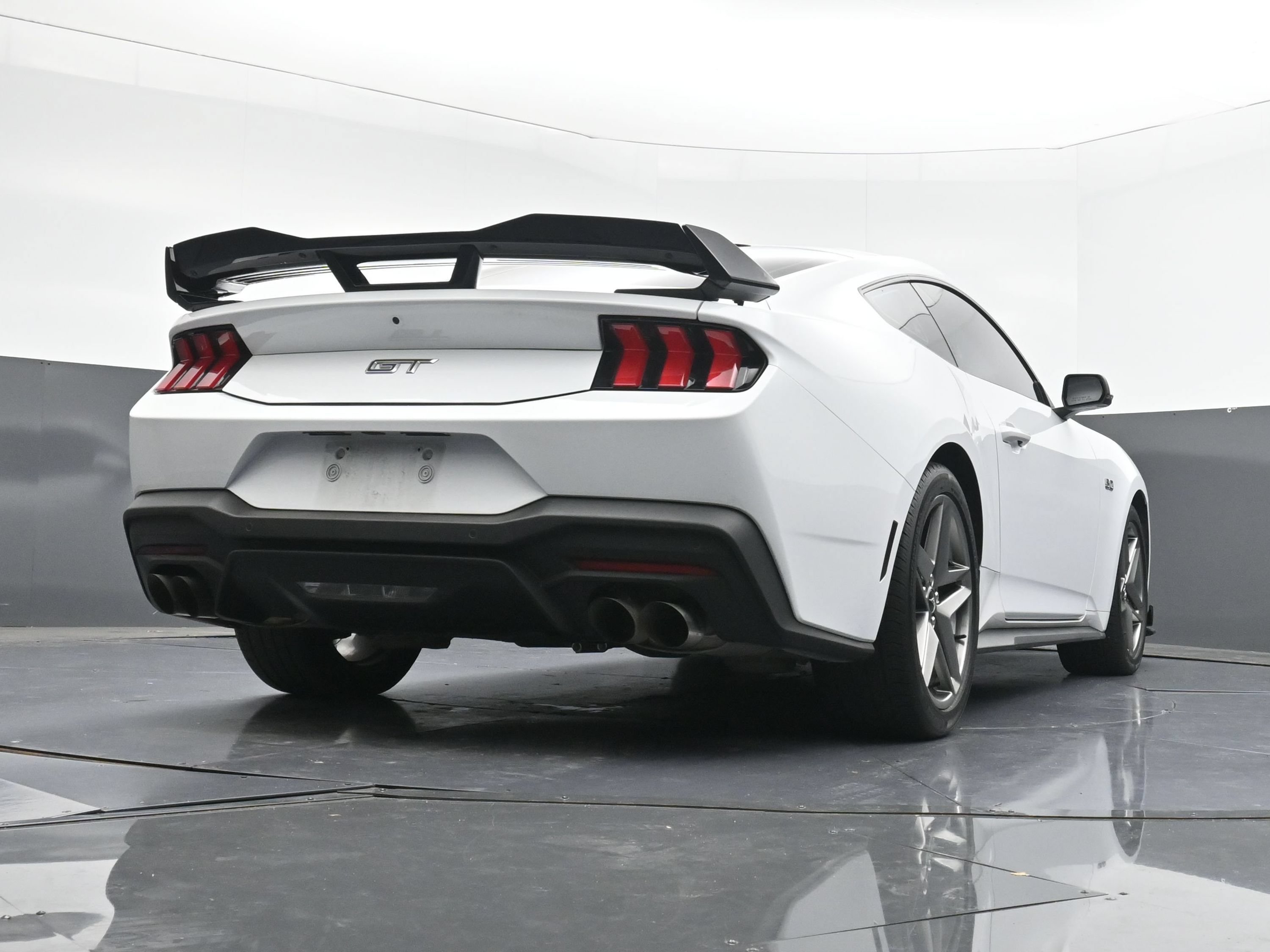 Used 2025 Ford Mustang GT Premium RWD image 32