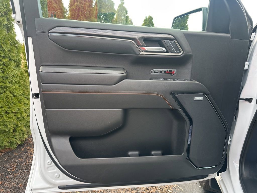 Used 2023 GMC Sierra 1500 AT4 w/ Technology Package image 8