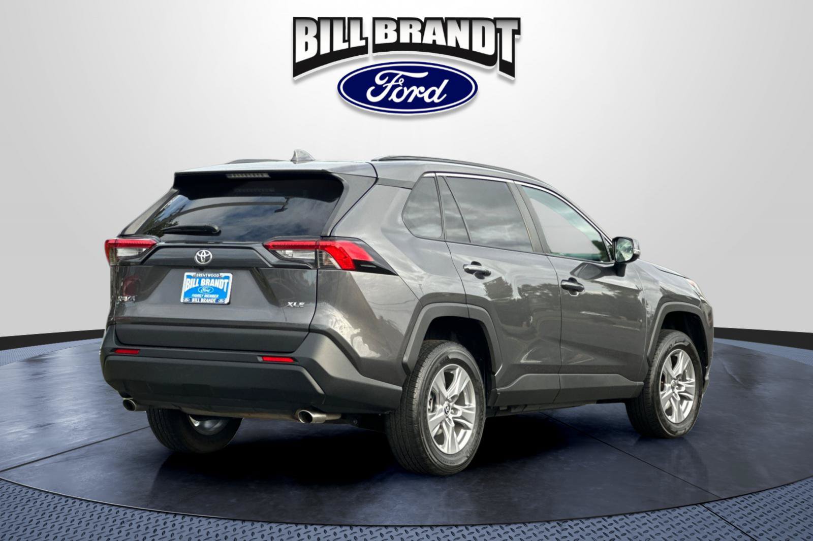 Used 2023 Toyota RAV4 XLE FWD image 3