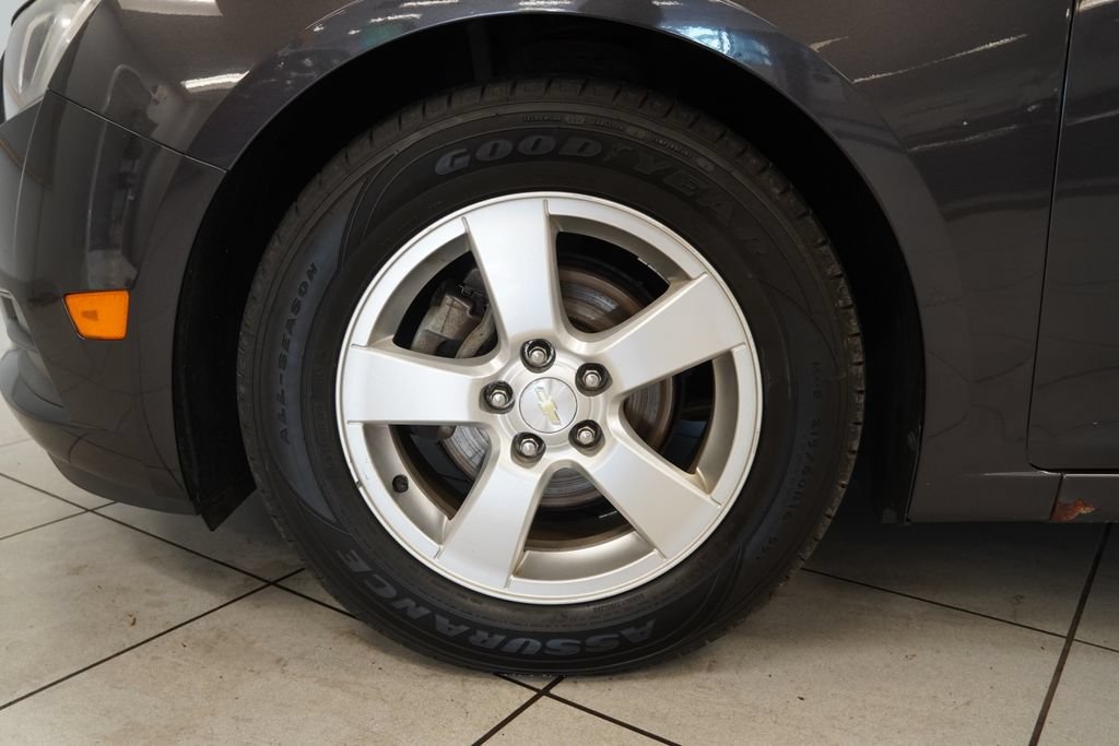 Used 2014 Chevrolet Cruze LT FWD image 15
