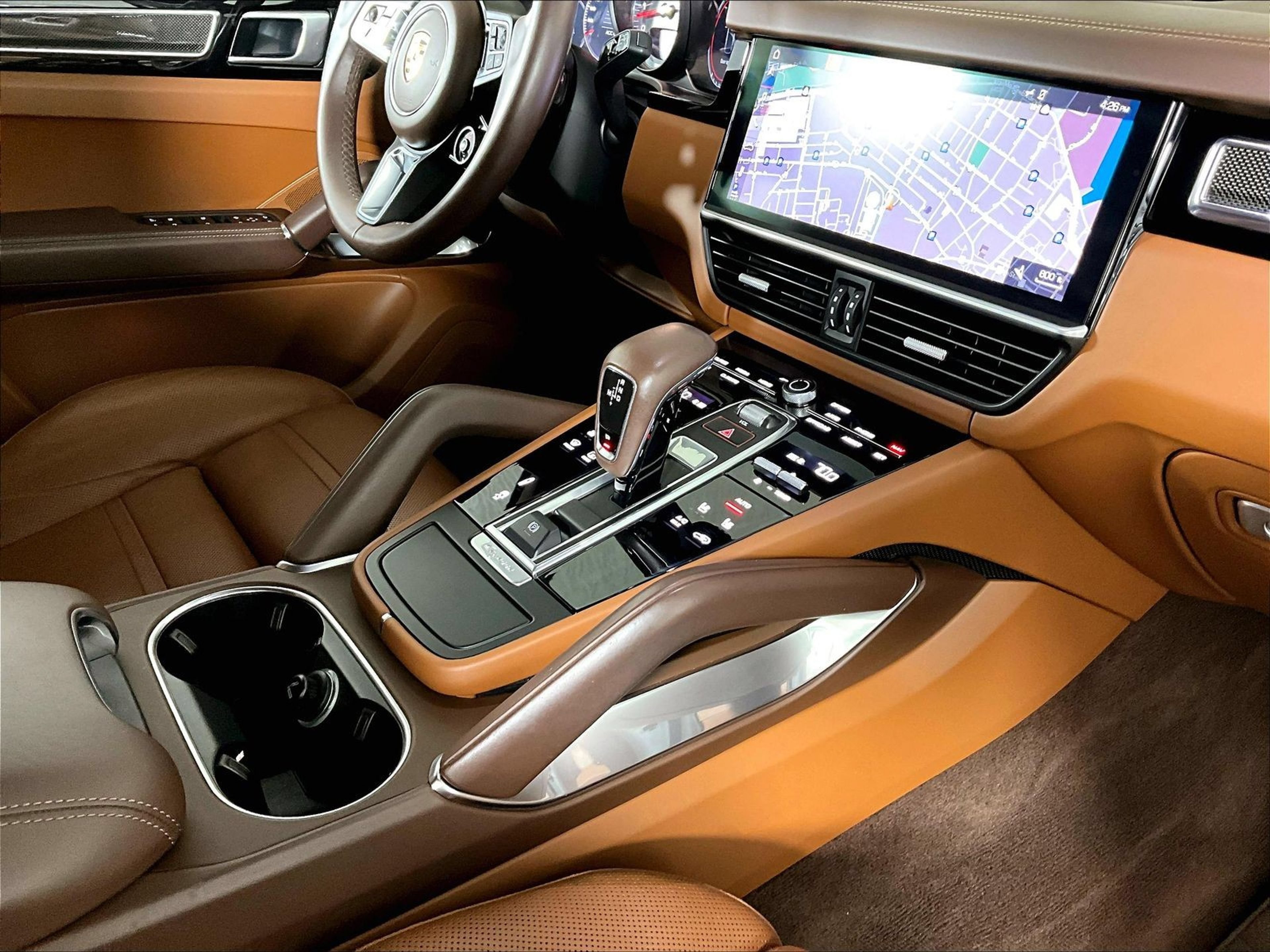 Certified 2019 Porsche Cayenne Turbo AWD/4WD image 16