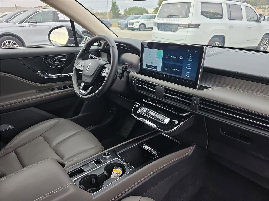 Used 2024 Lincoln Corsair FWD image 25