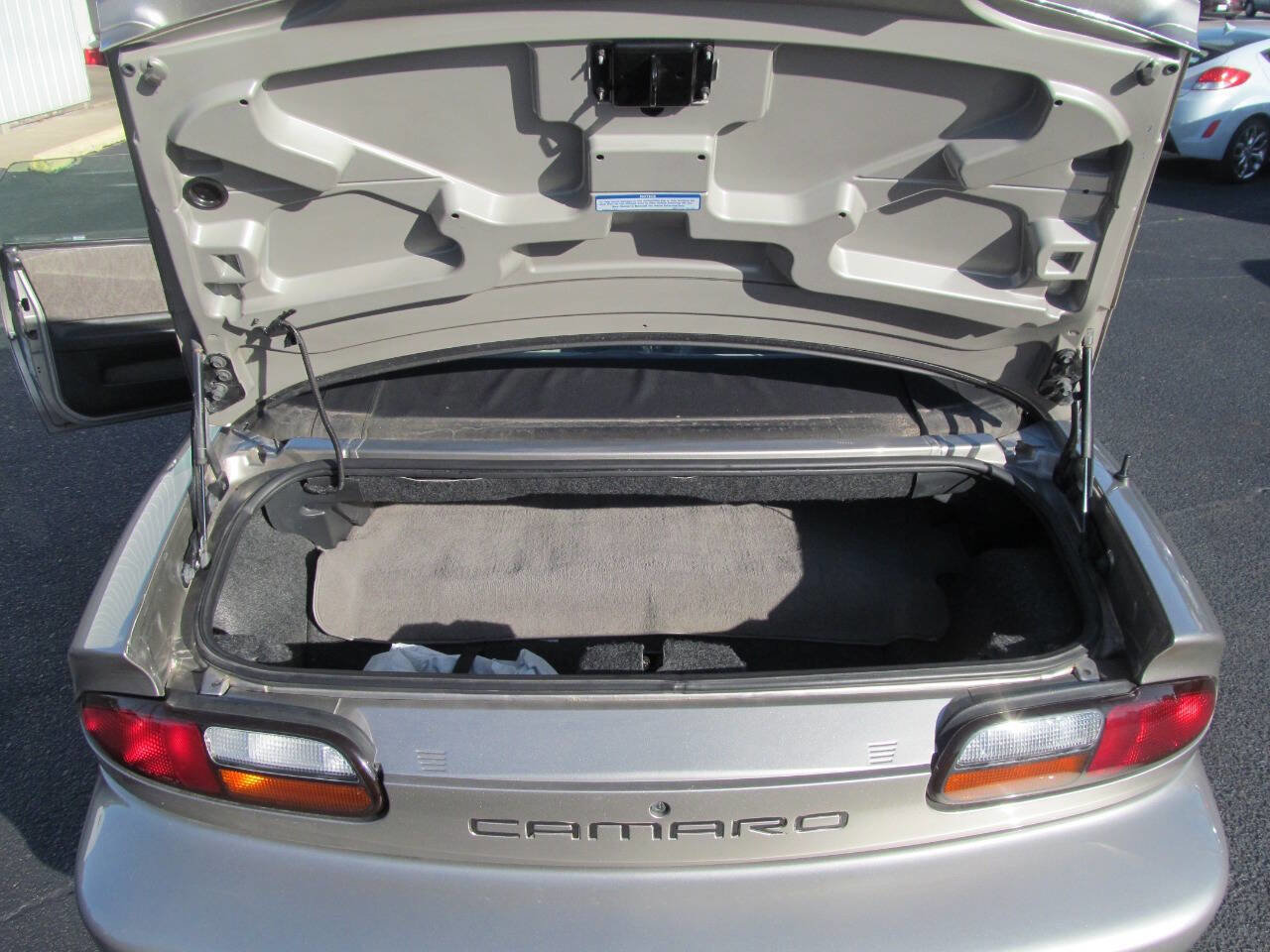 Used 2001 Chevrolet Camaro LT image 16