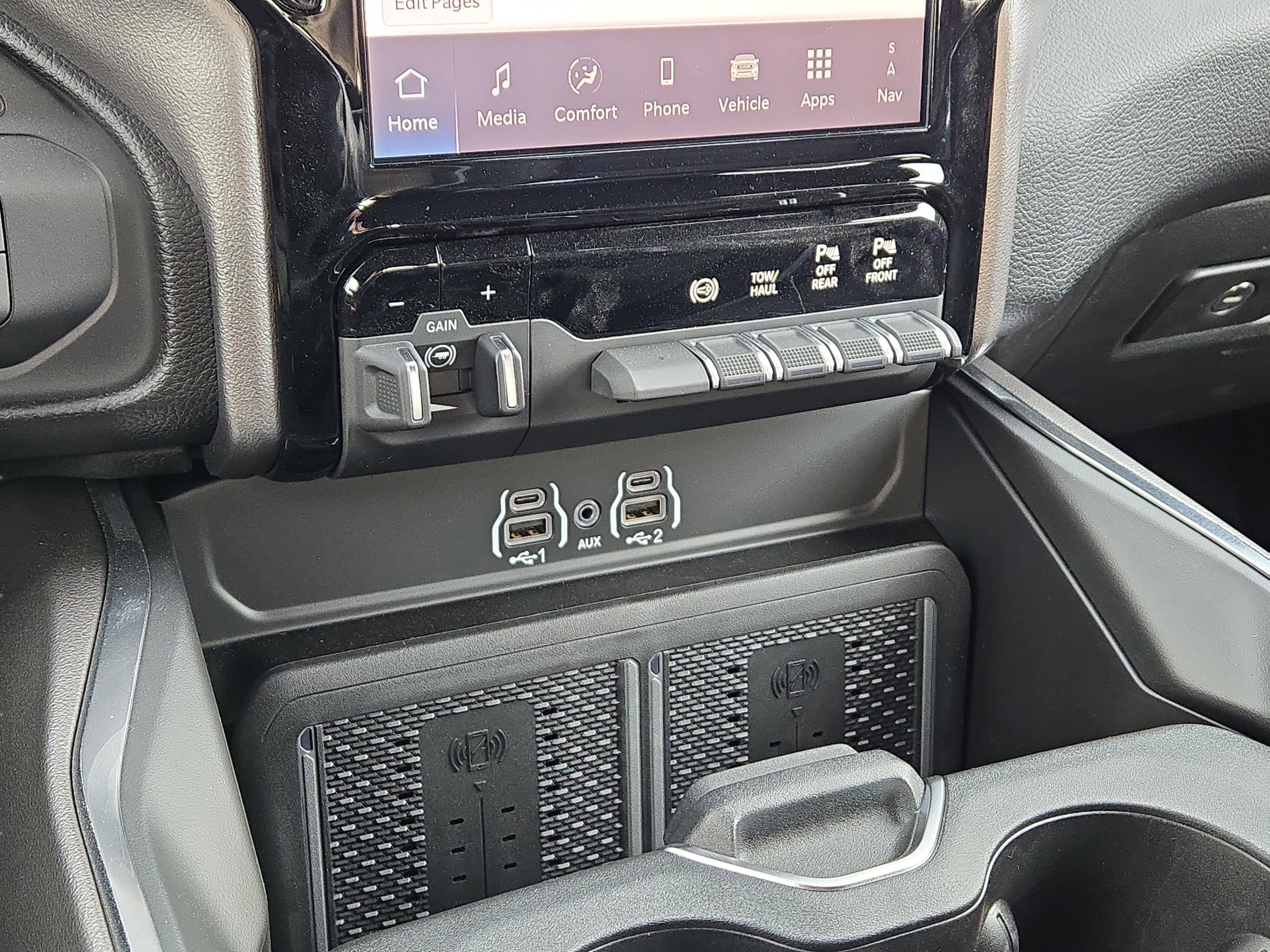 New 2026 RAM 2500 Laramie w/ Sport Appearance Package image 29