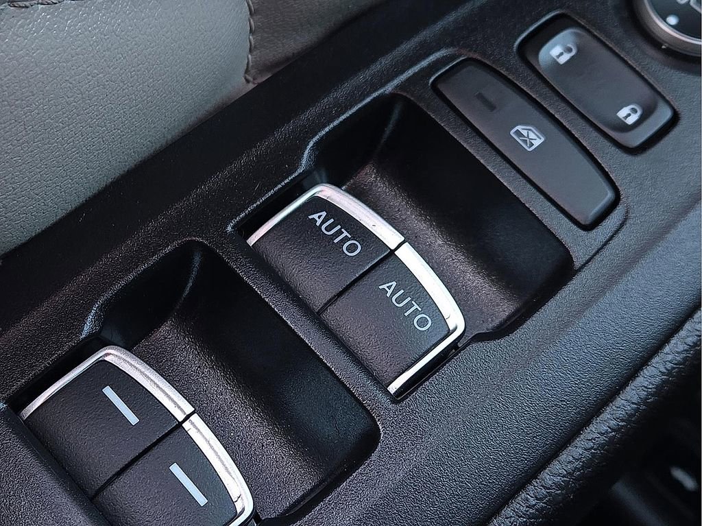 Used 2021 Honda Accord Touring image 16