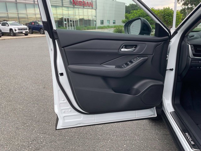 New 2026 Nissan Rogue Dark Armor AWD/4WD image 11