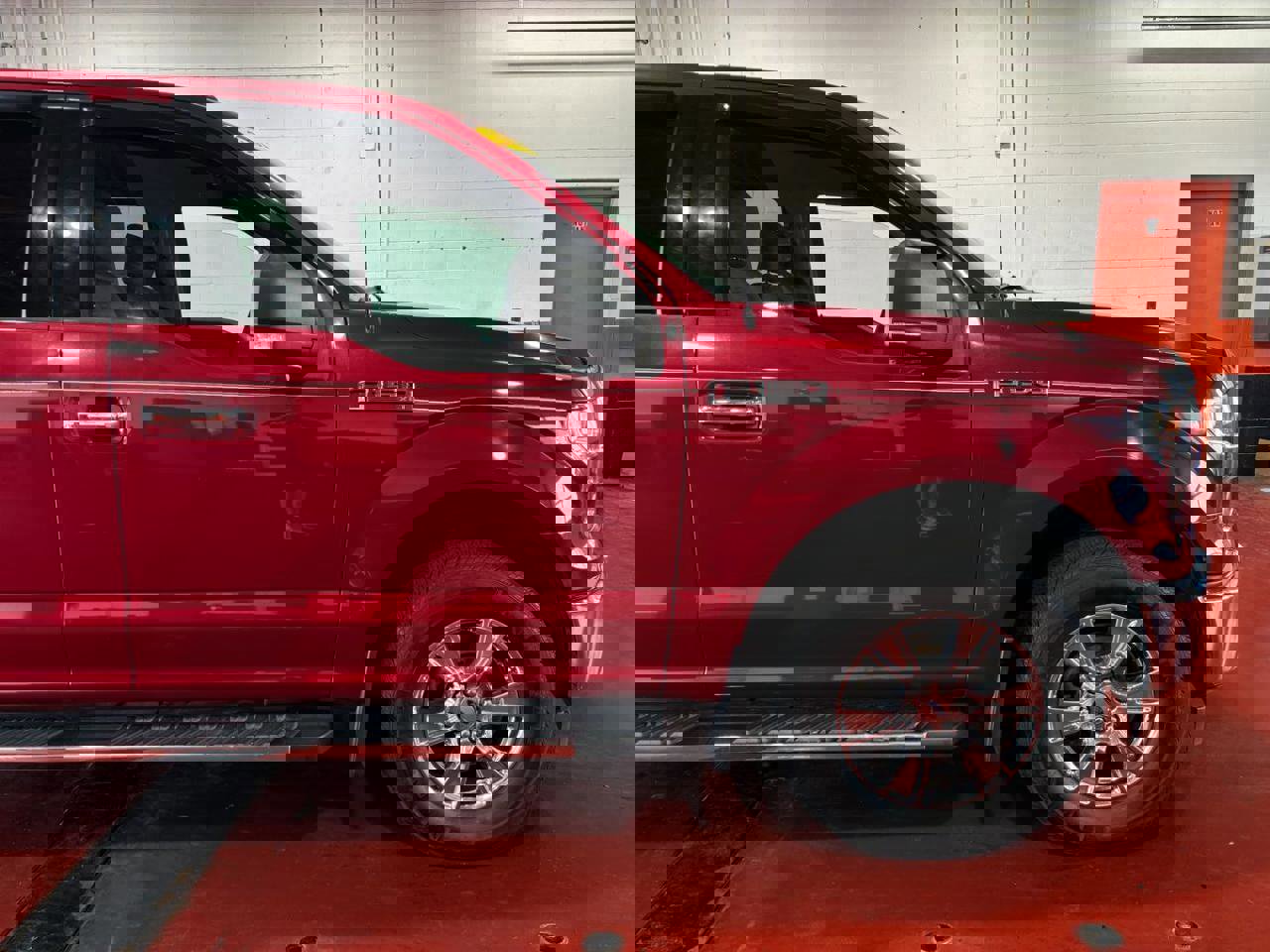 Used 2017 Ford F150 XLT w/ Equipment Group 302A Luxury image 5