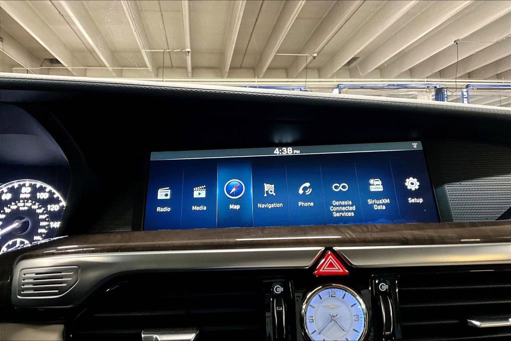 Used 2018 Genesis G90 3.3T Premium image 15