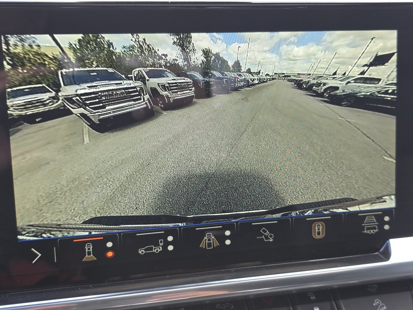 New 2026 GMC Sierra 2500 SLT w/ SLT Premium Package AWD/4WD image 8