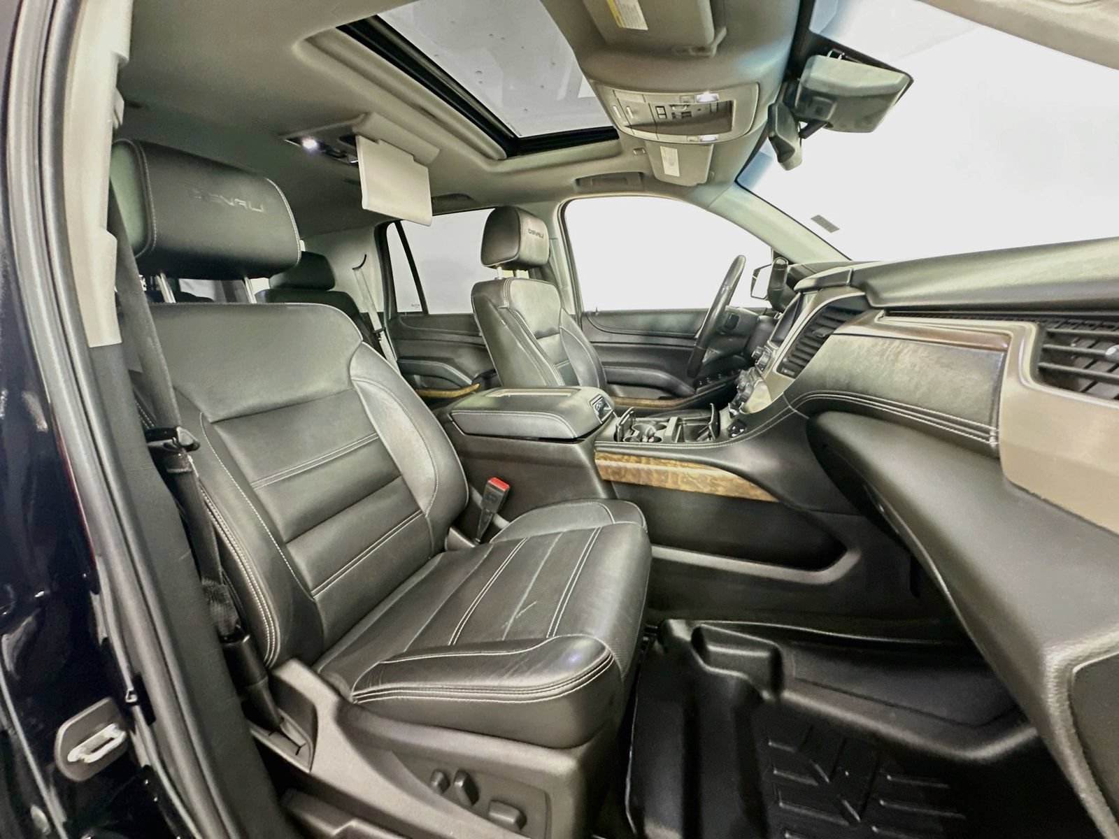 Used 2018 GMC Yukon Denali AWD/4WD image 33