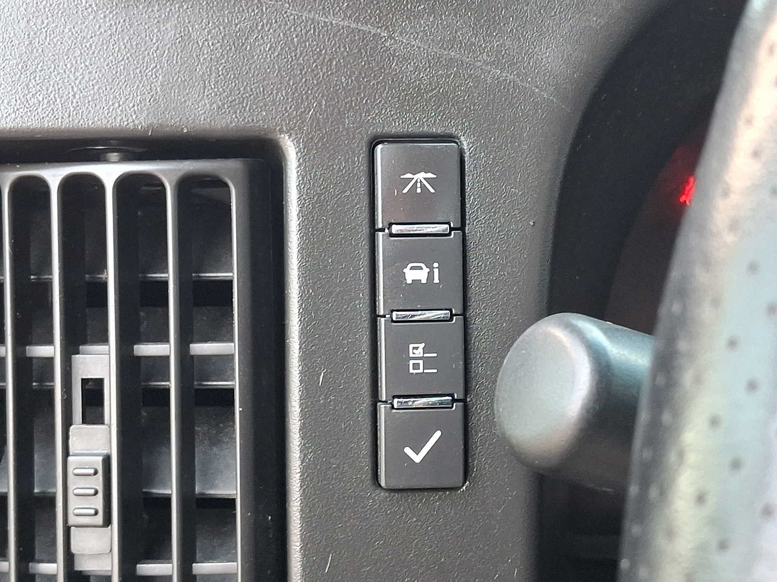 Used 2016 Chevrolet Express 3500 RWD image 19