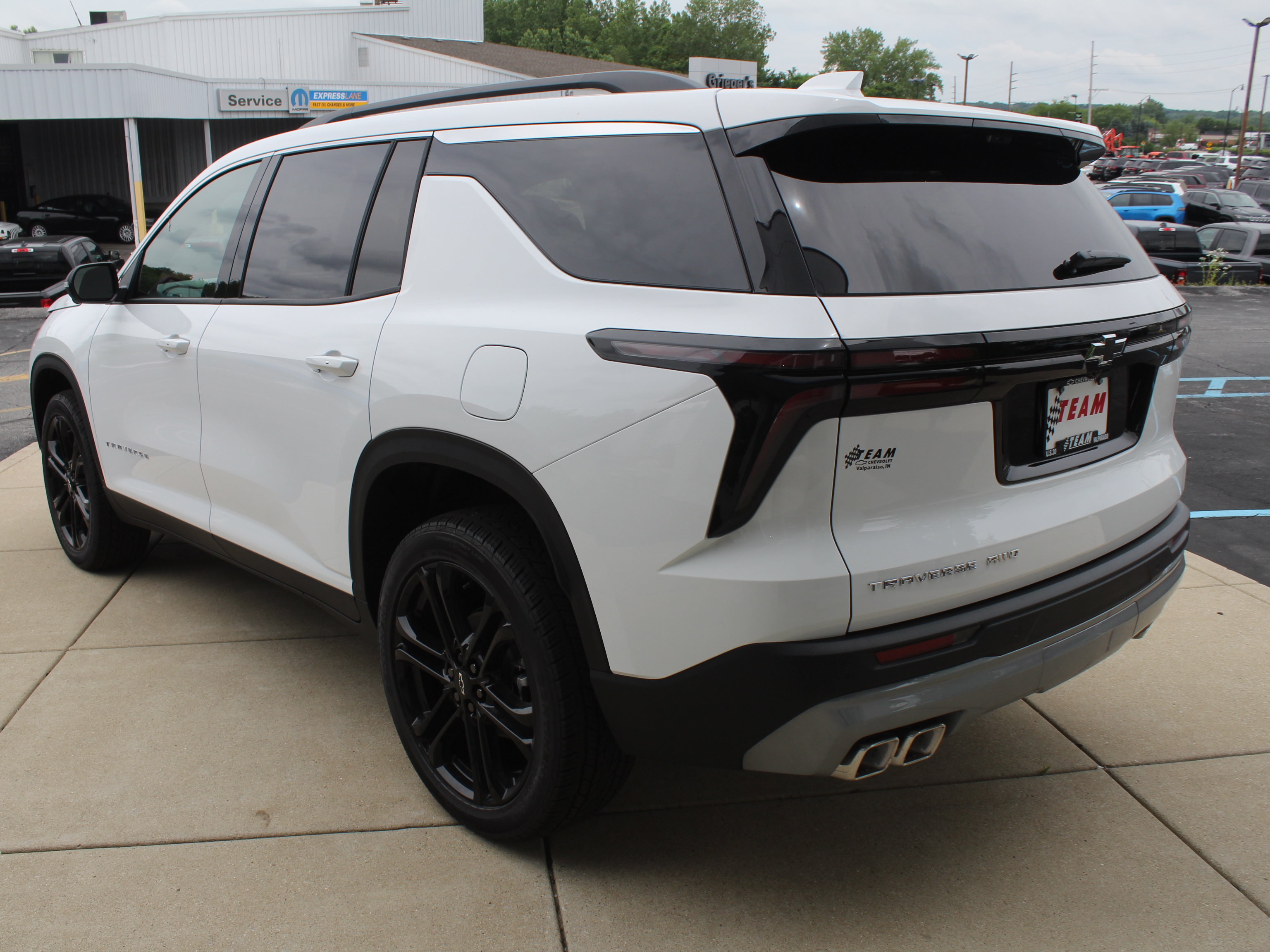 New 2026 Chevrolet Traverse LT w/ Driver Confidence Package AWD/4WD image 5