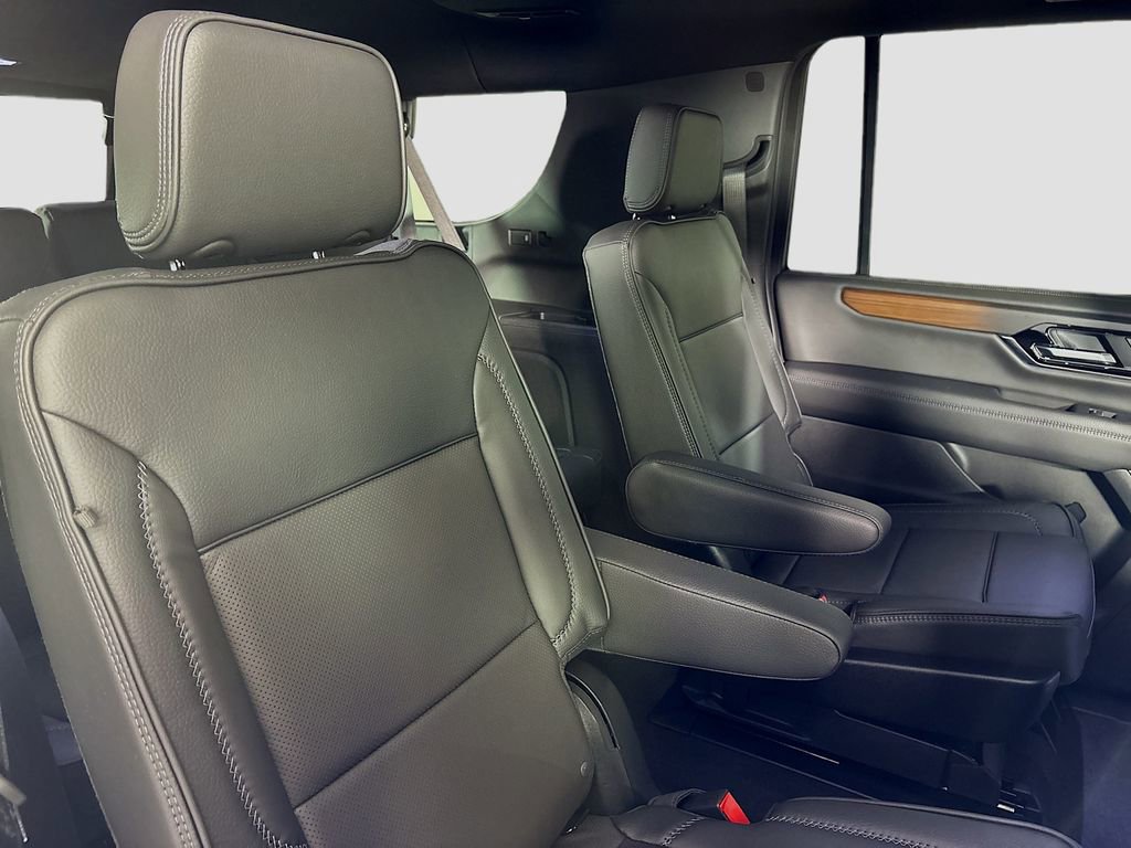 Used 2025 GMC Yukon XL Denali w/ Denali Reserve Package AWD/4WD image 34
