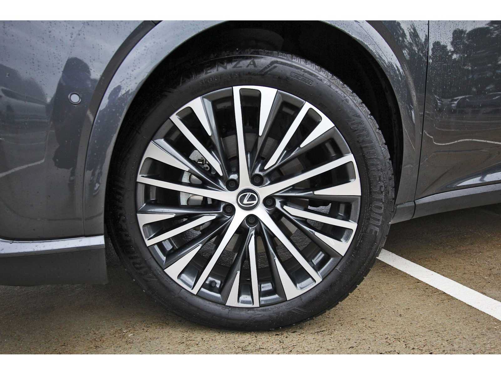 Used 2025 Lexus RX 350 Premium Plus w/ Convenience Package FWD image 30