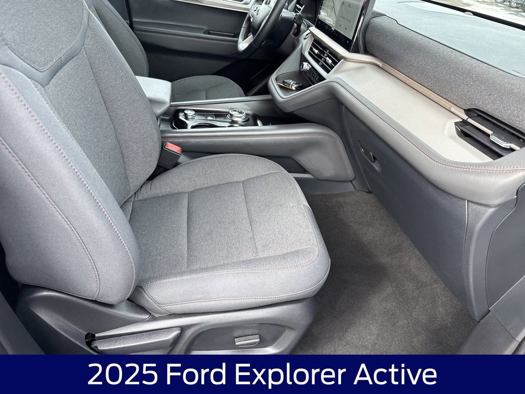 Used 2025 Ford Explorer Active image 13