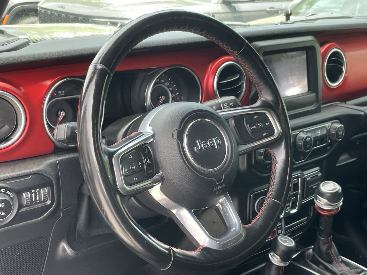 Used 2021 Jeep Gladiator Rubicon w/ Cold Weather Group AWD/4WD image 14
