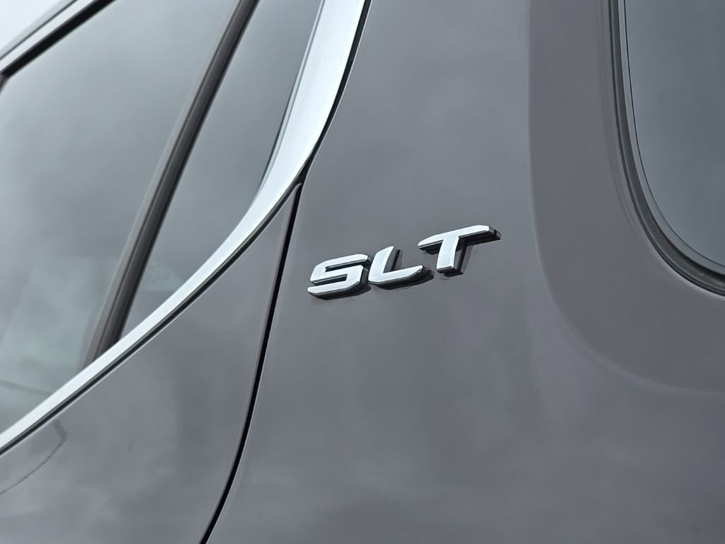 Used 2020 GMC Acadia SLT image 13